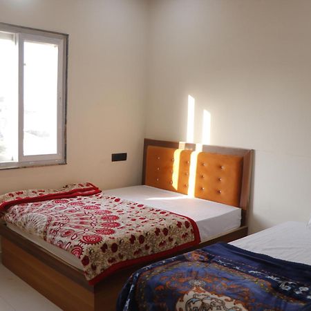 Dolphin Guest House Matura Exterior foto